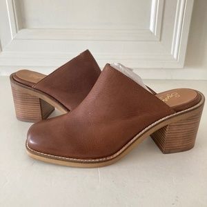 NWOT Anthropologie Seychelles Spur Of The Moment Brown Mules